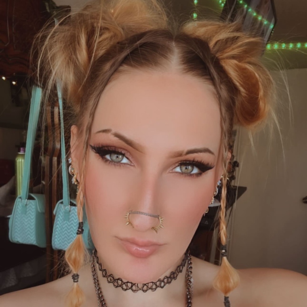 Meet your Posher, Kaylee